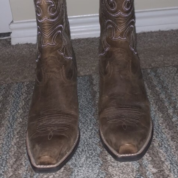women’s size 11 Ariat cowboy boots - Picture 2 of 4
